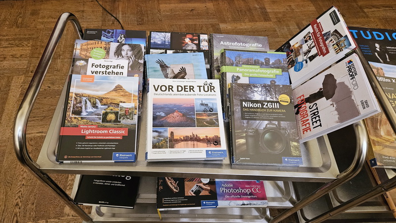 …aus zwei Wagen voller toller Fotobücher… …aus zwei Wagen voller toller Fotobücher…
