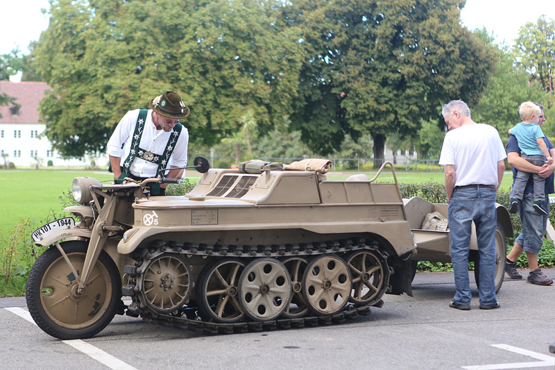 Militaerfahrzeuge001