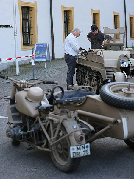 Militaerfahrzeuge002