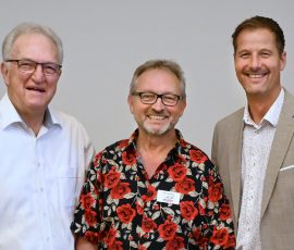noch schnell ein Bild mit zwei Ehrengästen - Altlandrat und Ehrenbürger Gebhard Kaiser und Landrat des Oberallgäus Christian …